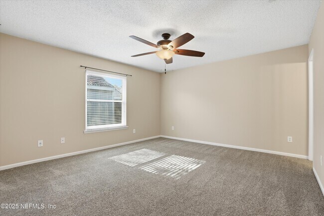 Building Photo - 4088 Laurelwood Dr