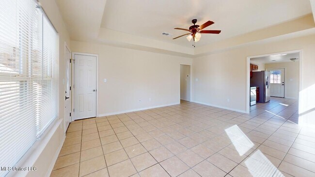 Building Photo - 394 Rosalie Maria Dr