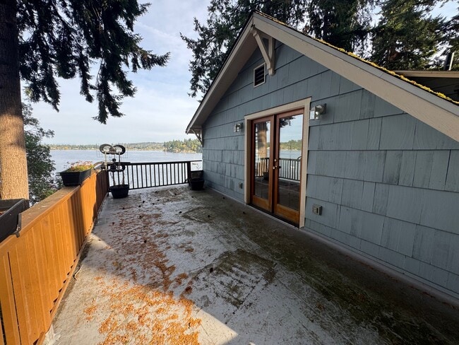 Building Photo - 23214 Vashon Hwy SW