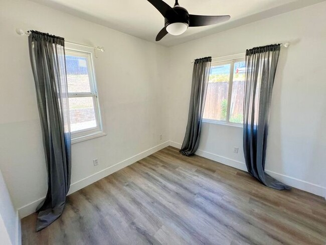 Building Photo - Charming 3BR Home with Private Patio & Spacious Yards in San Diego