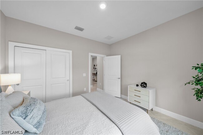 Building Photo - 19649 Aqua View Ln