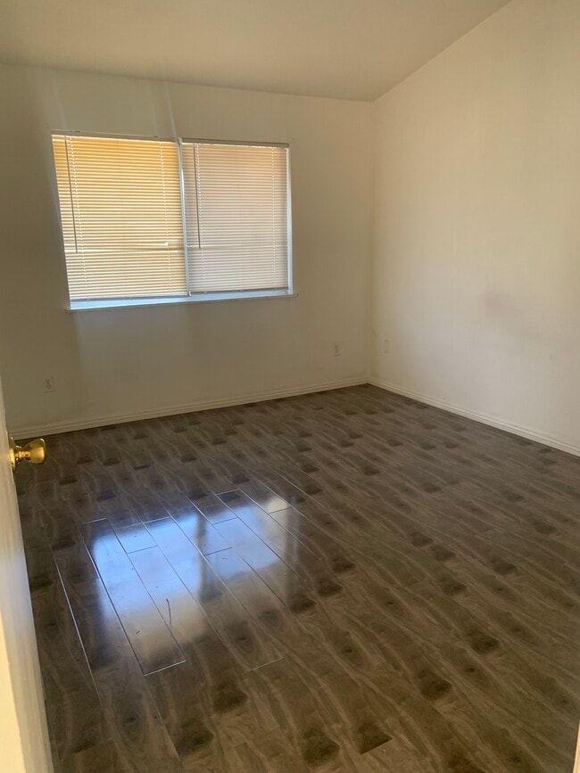 Building Photo - 2350 Osbun Rd