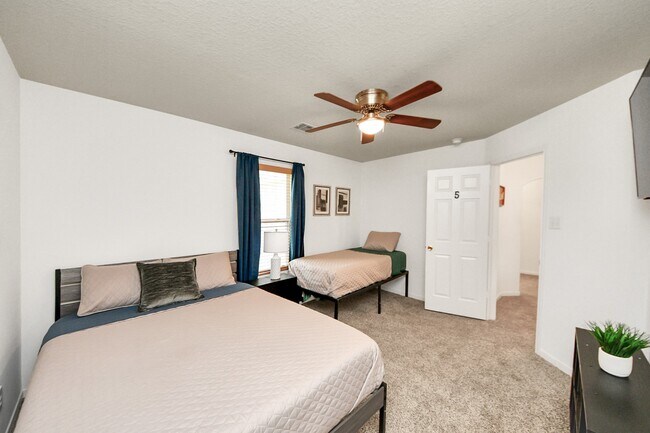 Building Photo - 11754 Green Coral Drive