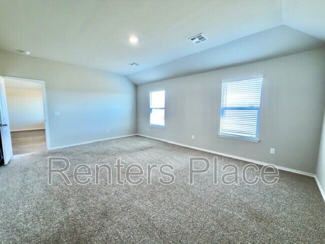 Building Photo - 14 Stonegate Dr