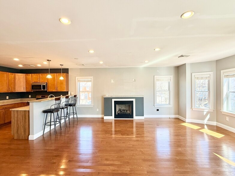 Building Photo - 4 Woodworth St