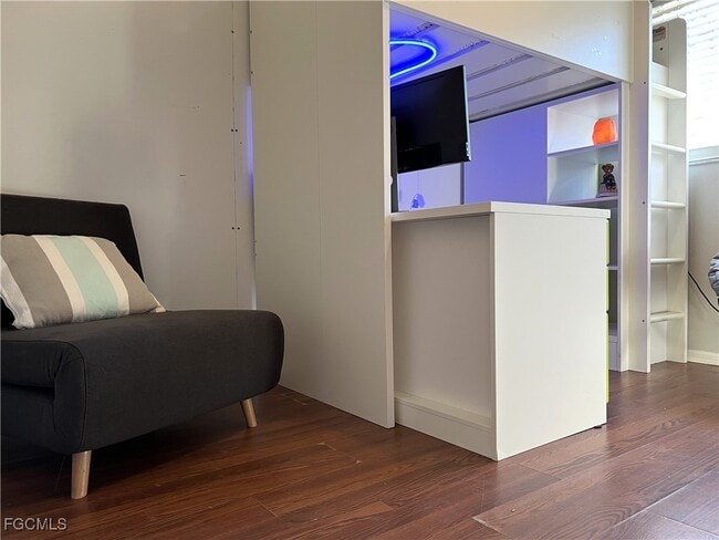 Building Photo - 18316 Oriole Rd