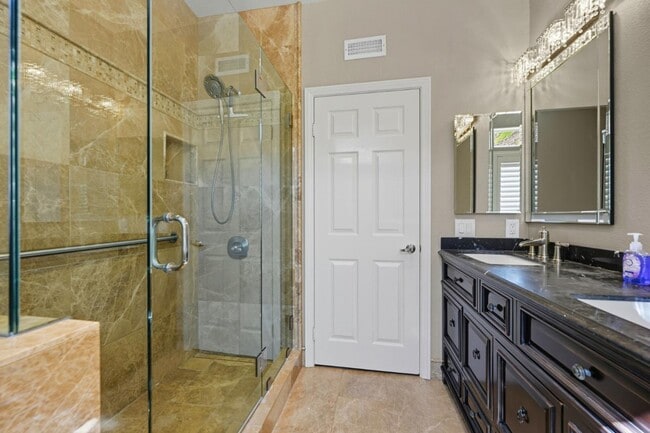 Building Photo - 4911 Amador Dr