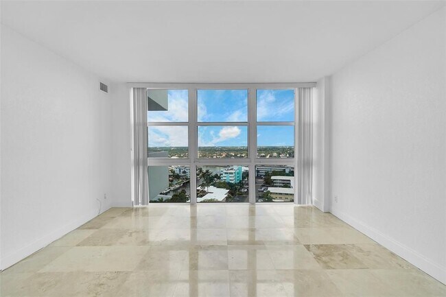 Building Photo - 2841 N Ocean Blvd