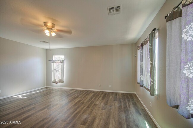 Building Photo - 25392 W Carson Dr