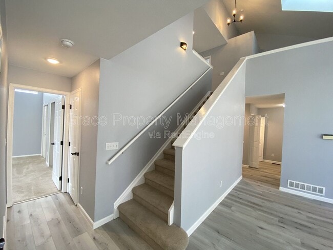 Building Photo - 1210 E 130th Ave