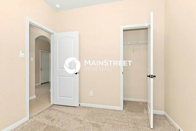 Building Photo - 4 Bedroom Pet-Friendly Home in Conroe, TX with Main Street Renewal