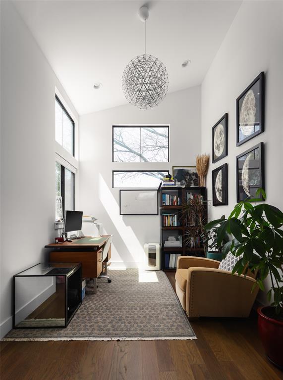 Building Photo - 4420 Mt Vernon Dr