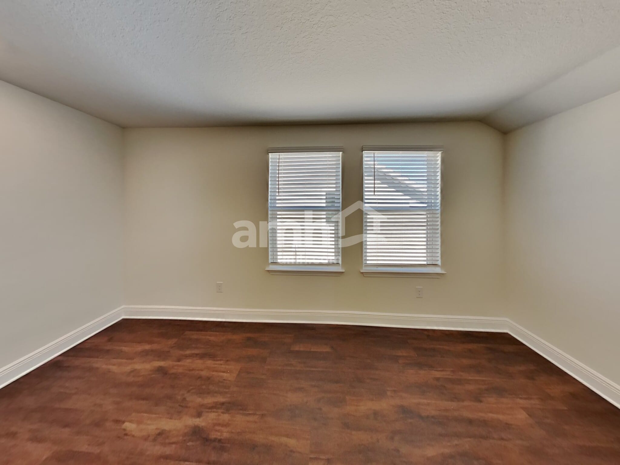 Building Photo - 27653 St Andrews Ave