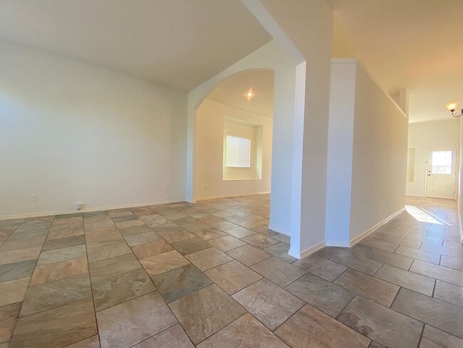 Building Photo - East El Paso 4 bed Refrig A/C with Solar Panels!