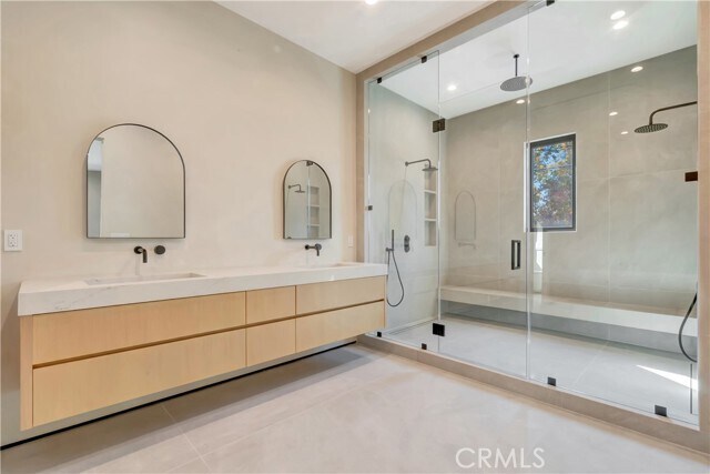 Building Photo - 5149 Beeman Ave