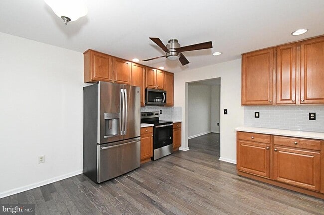 Building Photo - 1031 Balley Dr