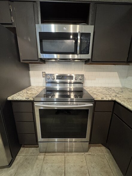 Building Photo - 13002 Leader St