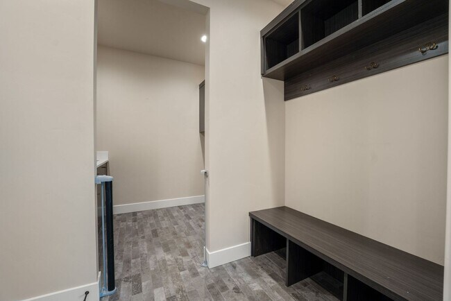 Building Photo - 2971 NW Polarstar Ave