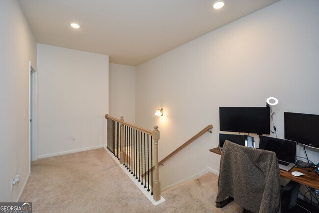 Building Photo - 2610 Ravencliff Dr
