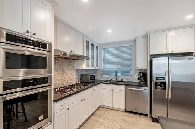 Building Photo - 501 Atlanta St