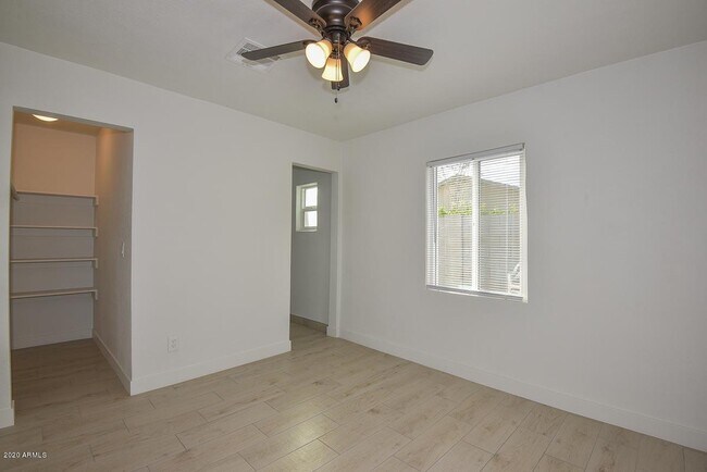Building Photo - 4727 N 9th St