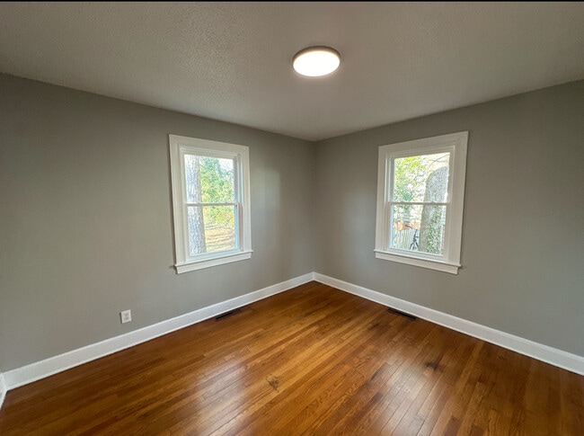 Building Photo - 3112 Peebles Dr