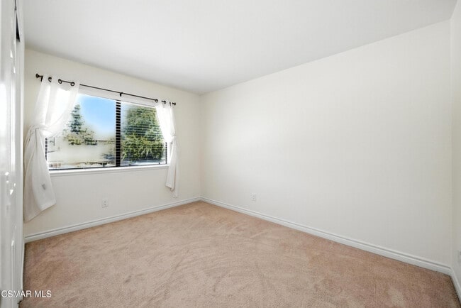 Building Photo - 28763 Conejo View Dr
