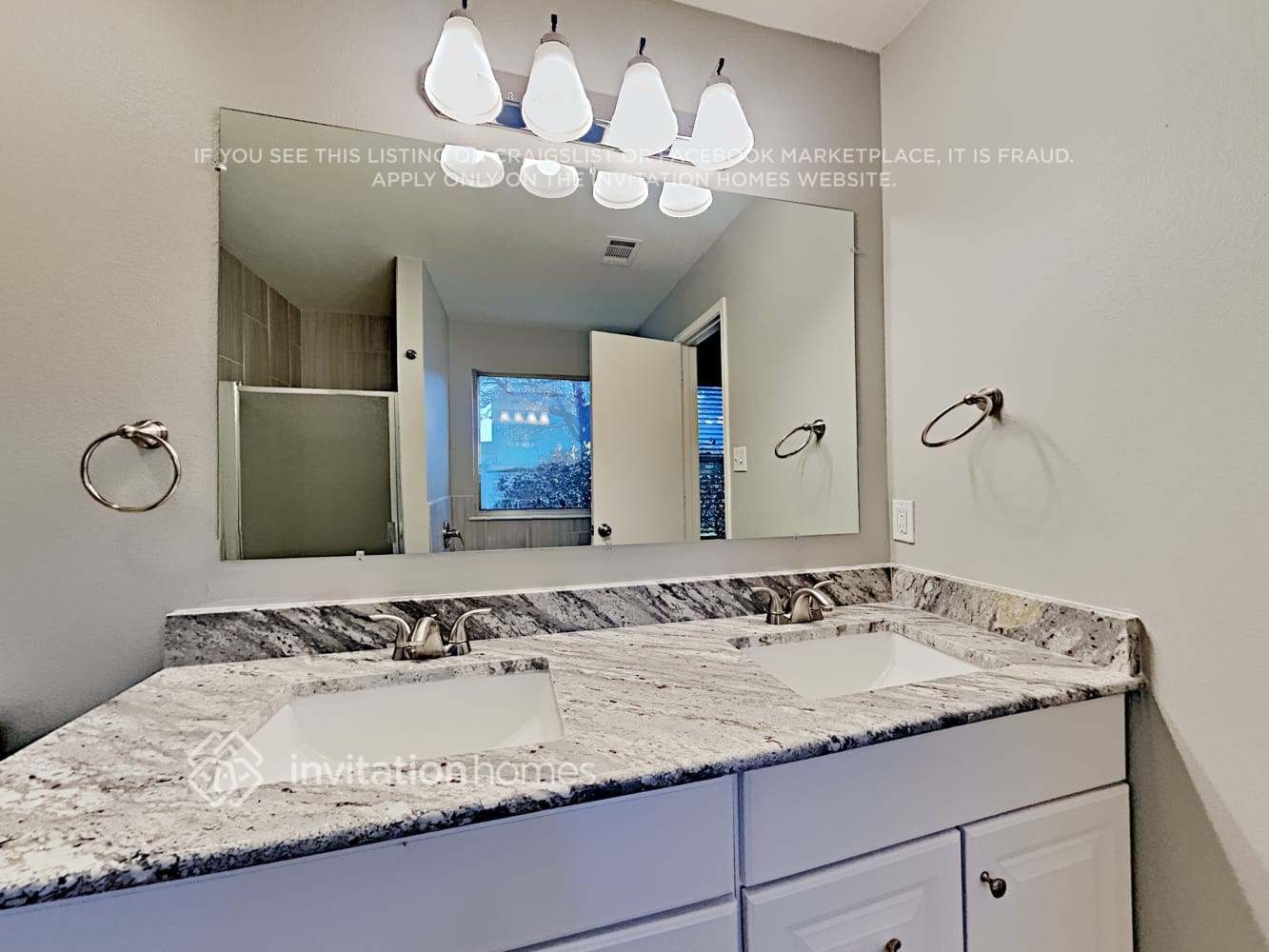 Building Photo - 3724 Periwinkle Dr