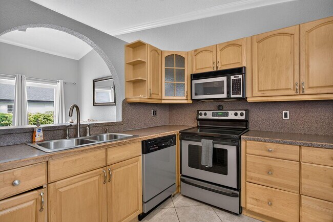 Building Photo - 7516 NW 88th Terrace