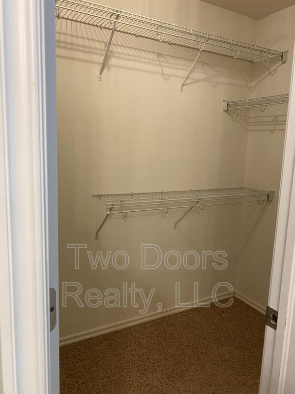 Building Photo - 18101 Viento Dr