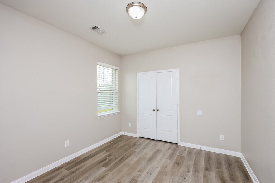 Building Photo - 1017 Princewood DR