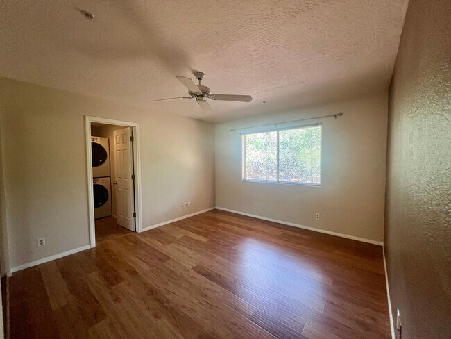 Building Photo - Unfurnished, 1-Year Long-Term Rental (Lowe...