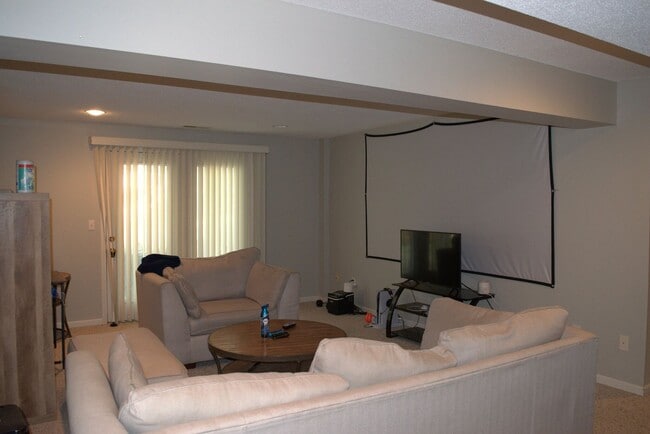 Building Photo - 309 Grampian Dr