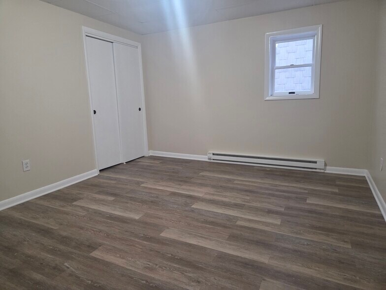 Building Photo - 63 Wilson St