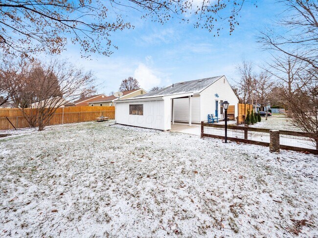 Building Photo - 7723 Stanlake Ct