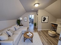 Building Photo - Second Floor Apartment Close to Woodlawn Park