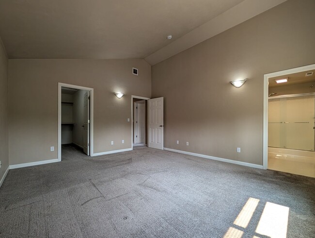 Building Photo - 3623 Kendra St