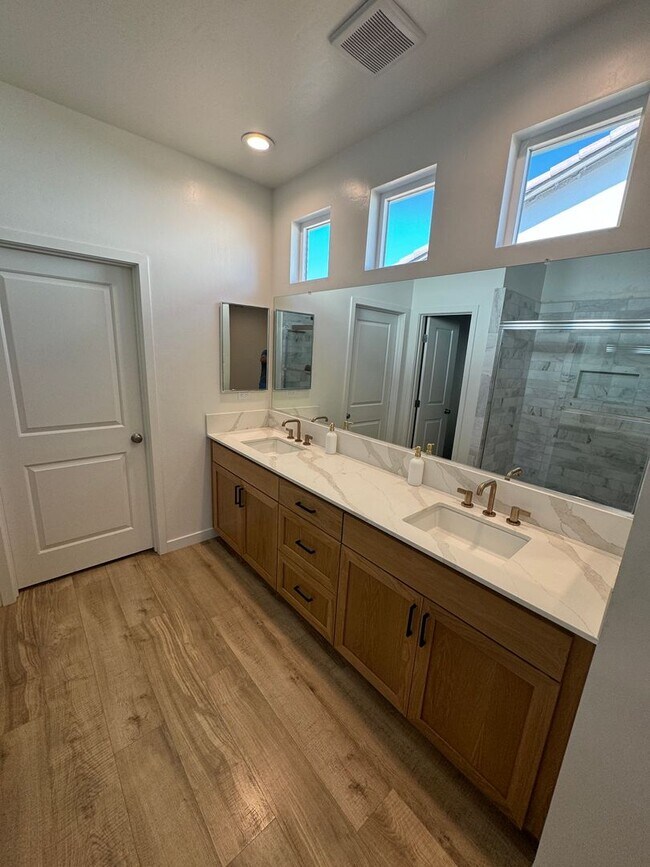 Building Photo - Your new home is here! Enjoy the charm of ...