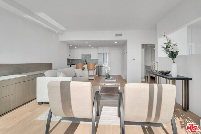 Building Photo - 17350 Sunset Blvd