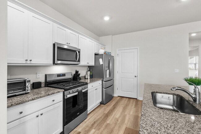 Building Photo - 3144 Fair Rdg Wy