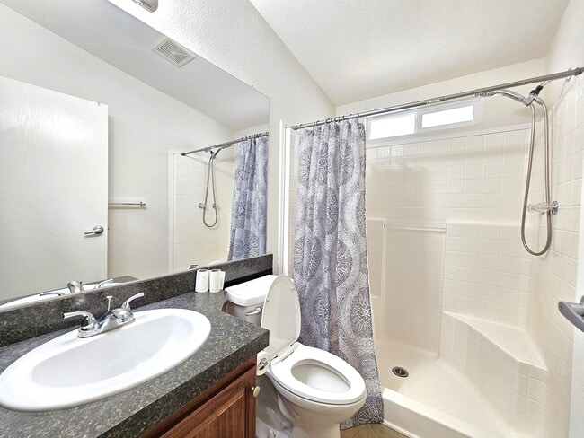 Building Photo - 651 Santa Clara Cir