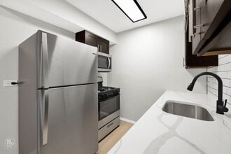 Building Photo - 4206 Lindenwood Dr