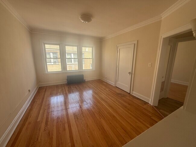 Building Photo - 2148 Gunderson Ave