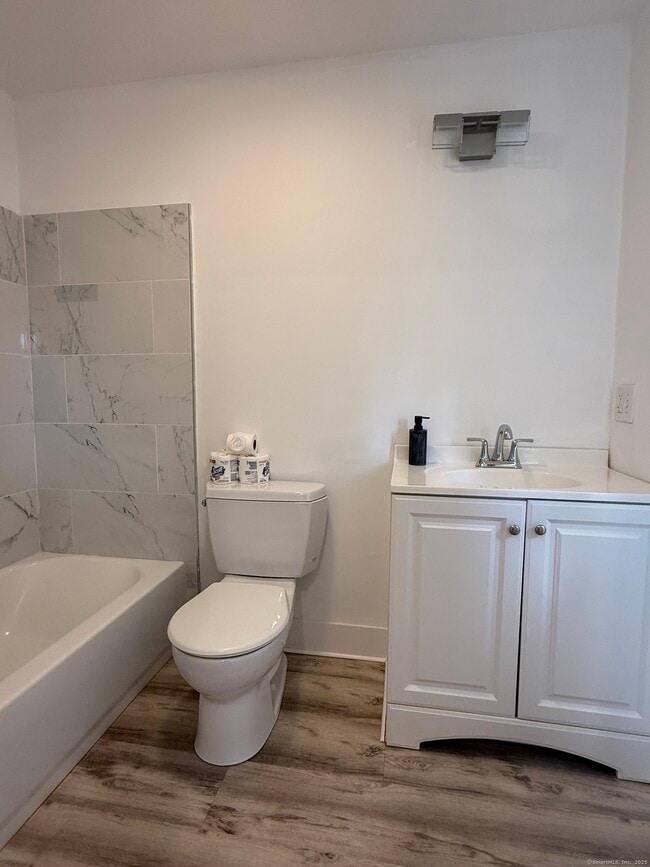 Building Photo - 30 Olds St