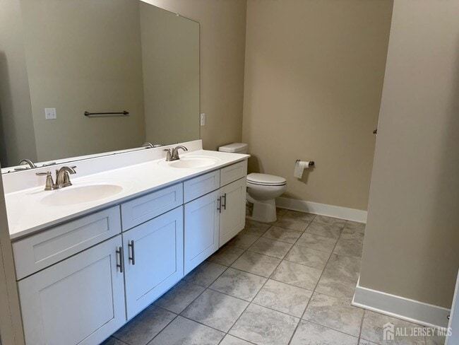 Building Photo - 816 Stiller Ln
