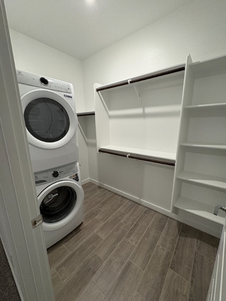 Building Photo - 17361 W Smoketree Dr