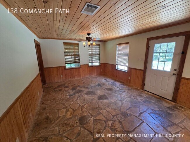 Building Photo - 138 Comanche Path