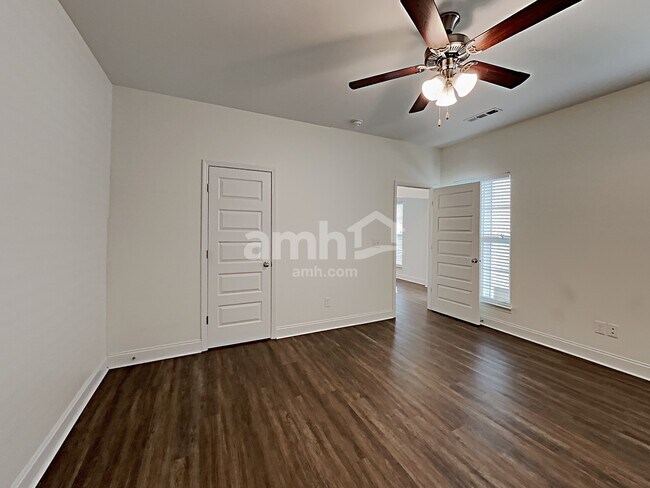 Building Photo - 5224 Tupelo St