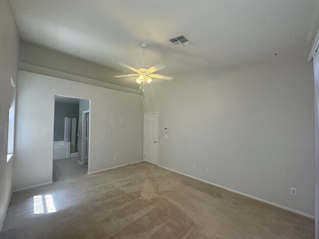 Building Photo - 9256 Blue Flax Pl