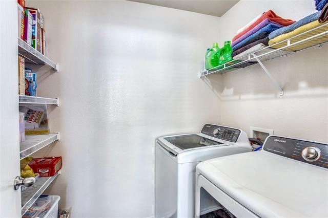 Building Photo - 5005 Village Stone Ct